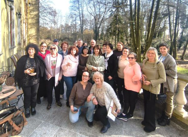 zdjęcie przedstawia grupę uczestników szkolenia